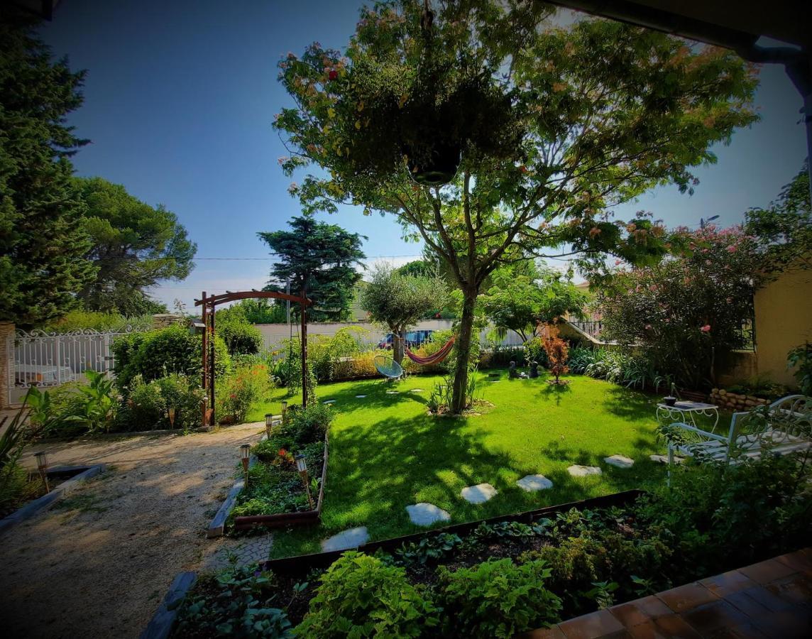La Maison Du Chemin Des Prairies Morieres-les-Avignon Ngoại thất bức ảnh