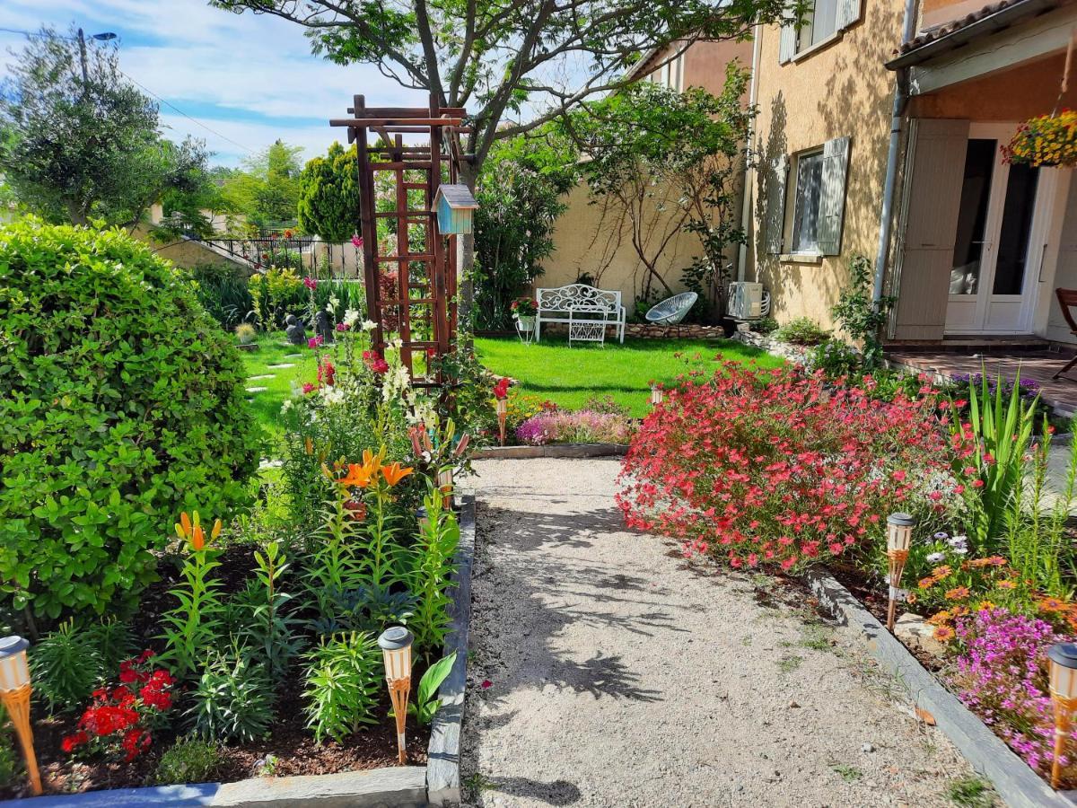 La Maison Du Chemin Des Prairies Morieres-les-Avignon Ngoại thất bức ảnh